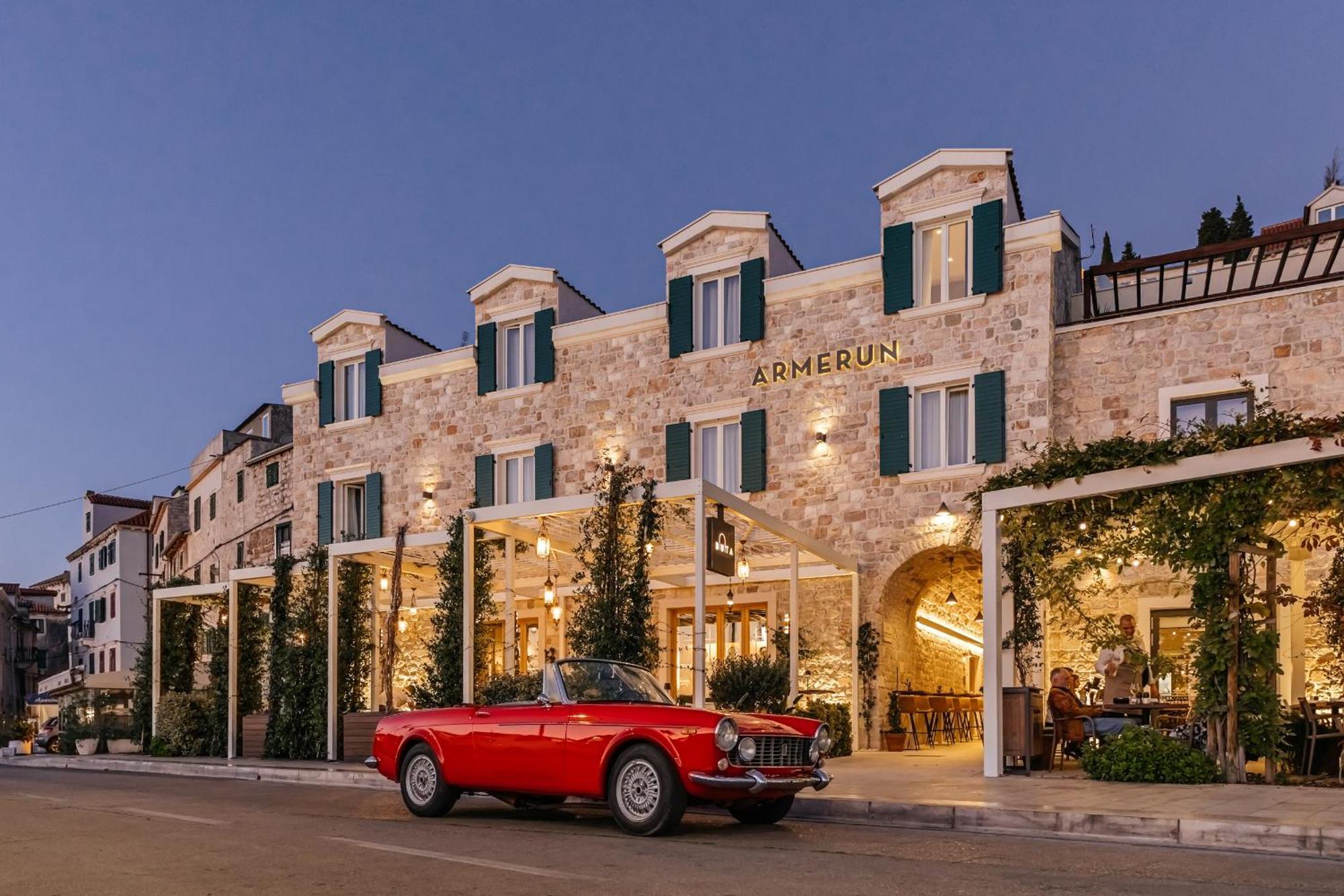 Armerun Heritage Hotel & Residences 希贝尼克 外观 照片