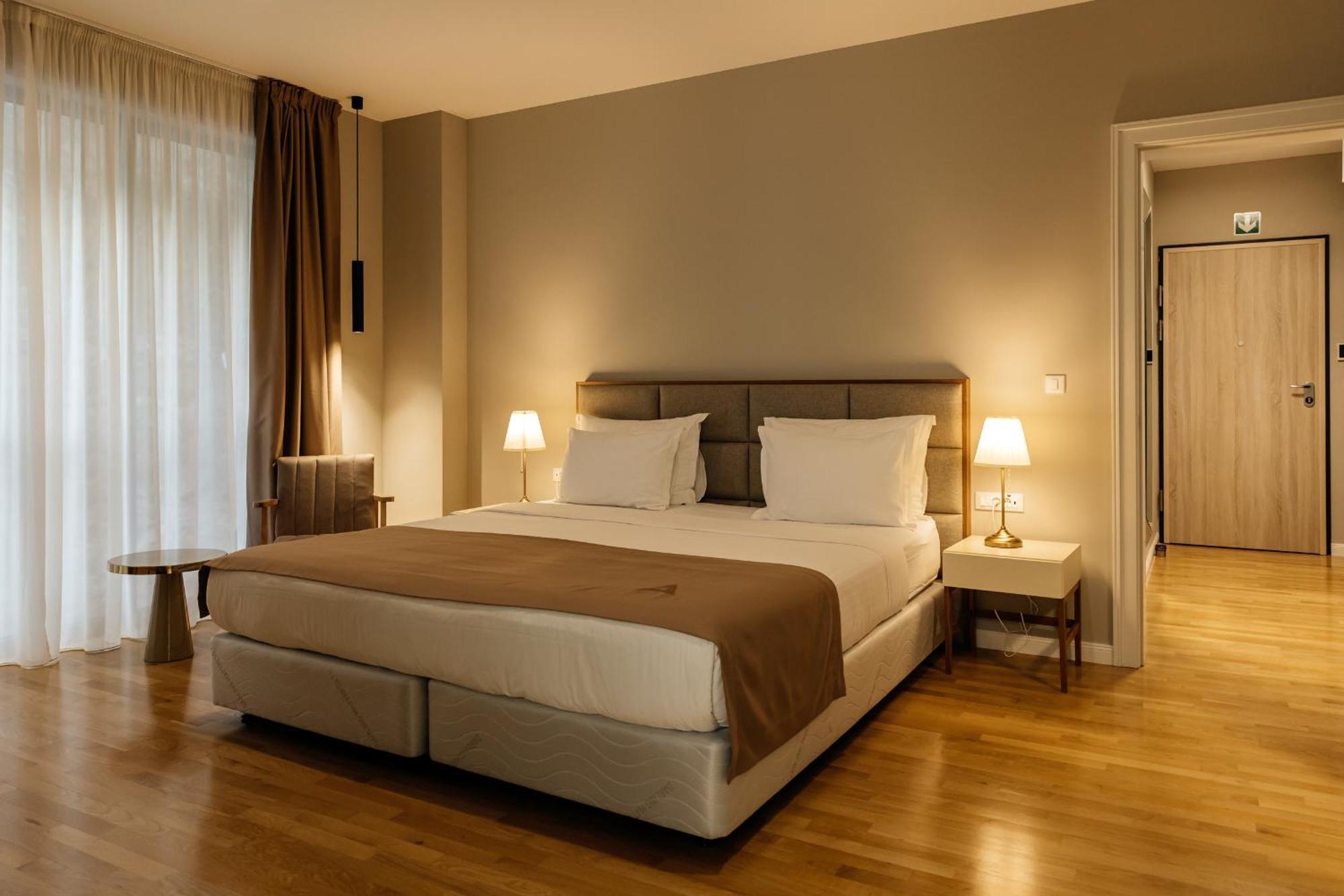 Armerun Heritage Hotel & Residences 希贝尼克 客房 照片