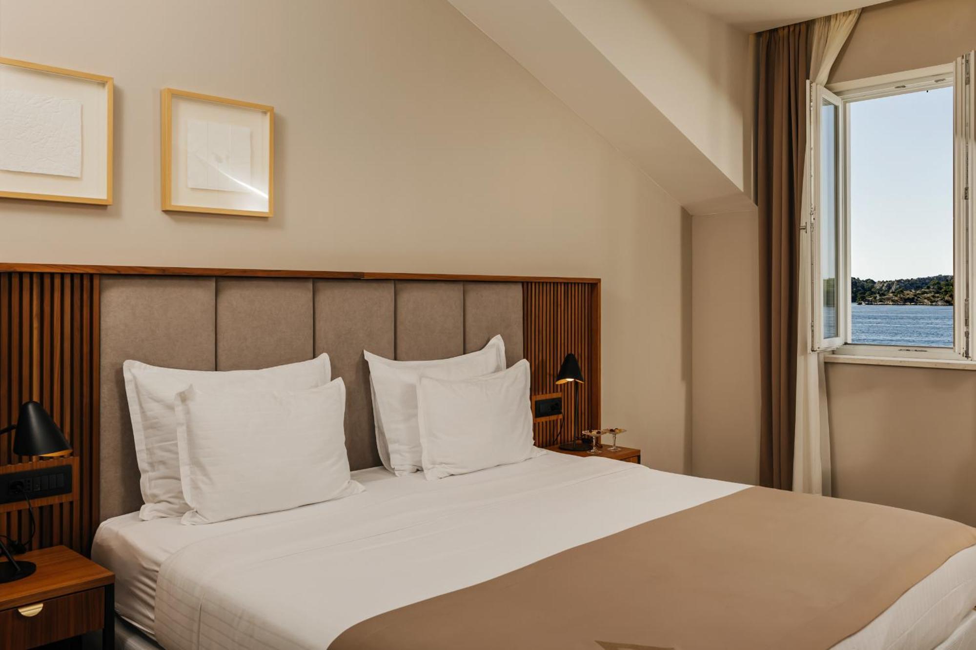 Armerun Heritage Hotel & Residences 希贝尼克 客房 照片