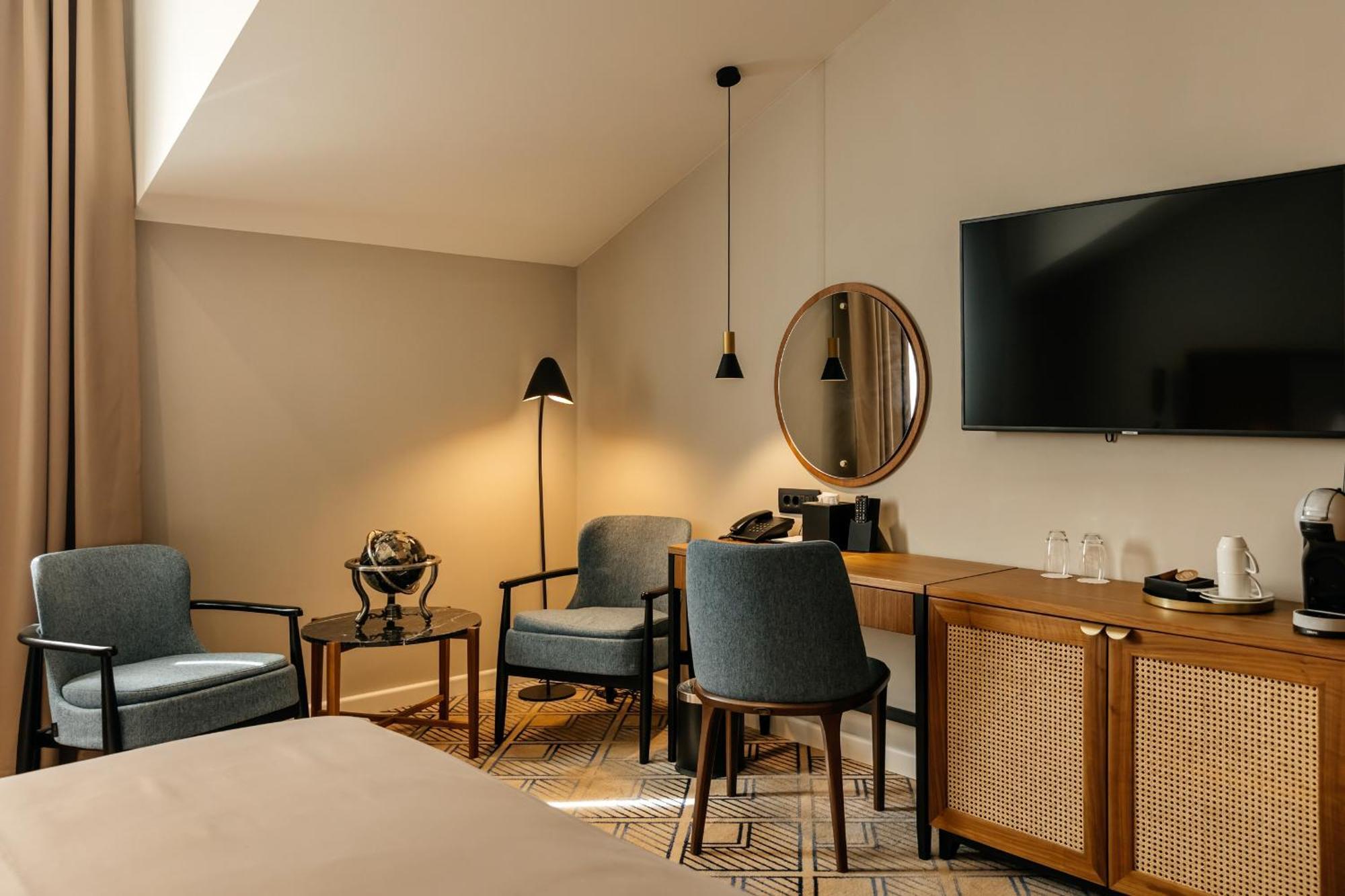 Armerun Heritage Hotel & Residences 希贝尼克 客房 照片